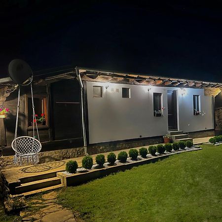Villa Старият Дюкянь Elena Esterno foto