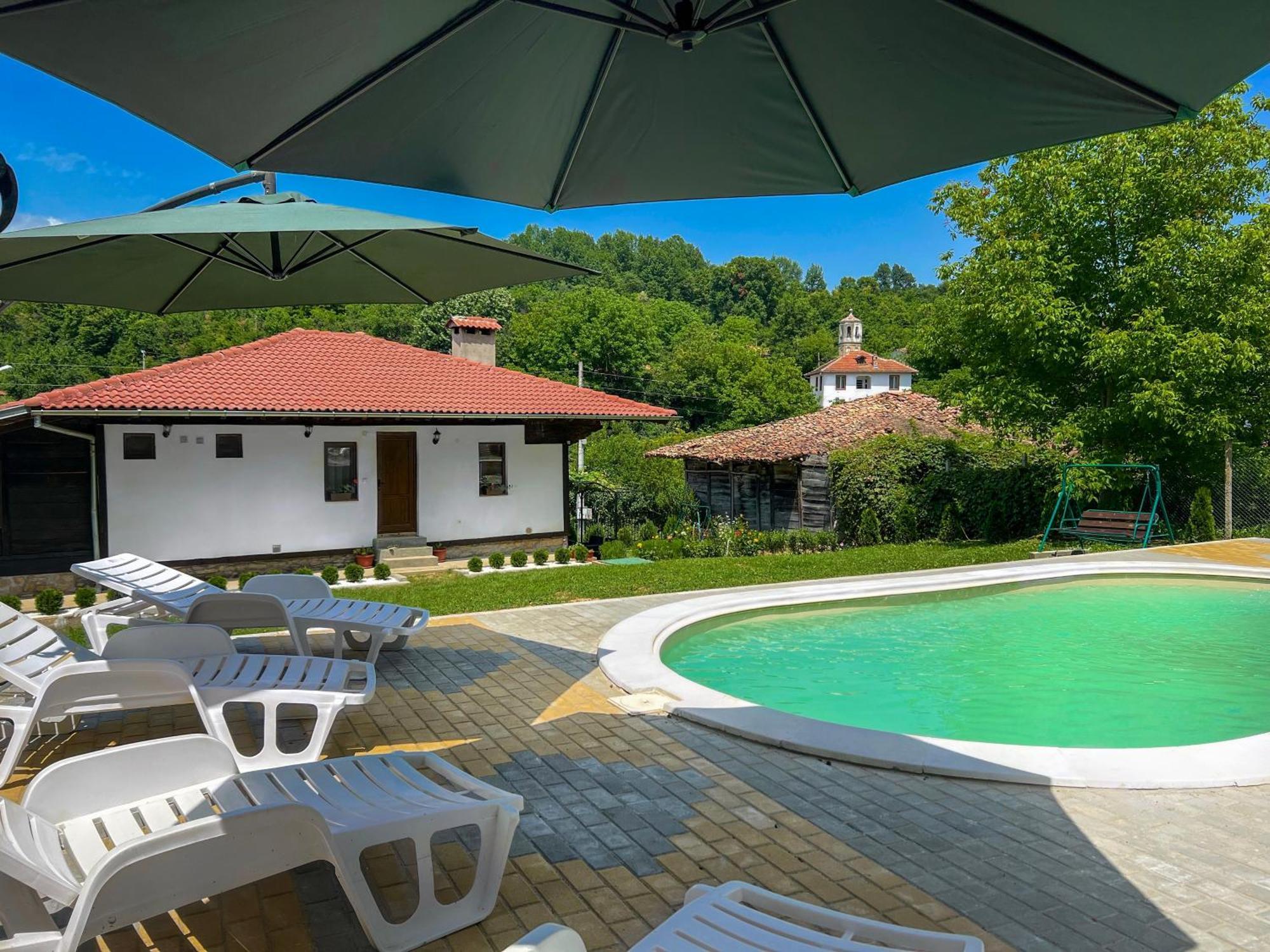 Villa Старият Дюкянь Elena Esterno foto